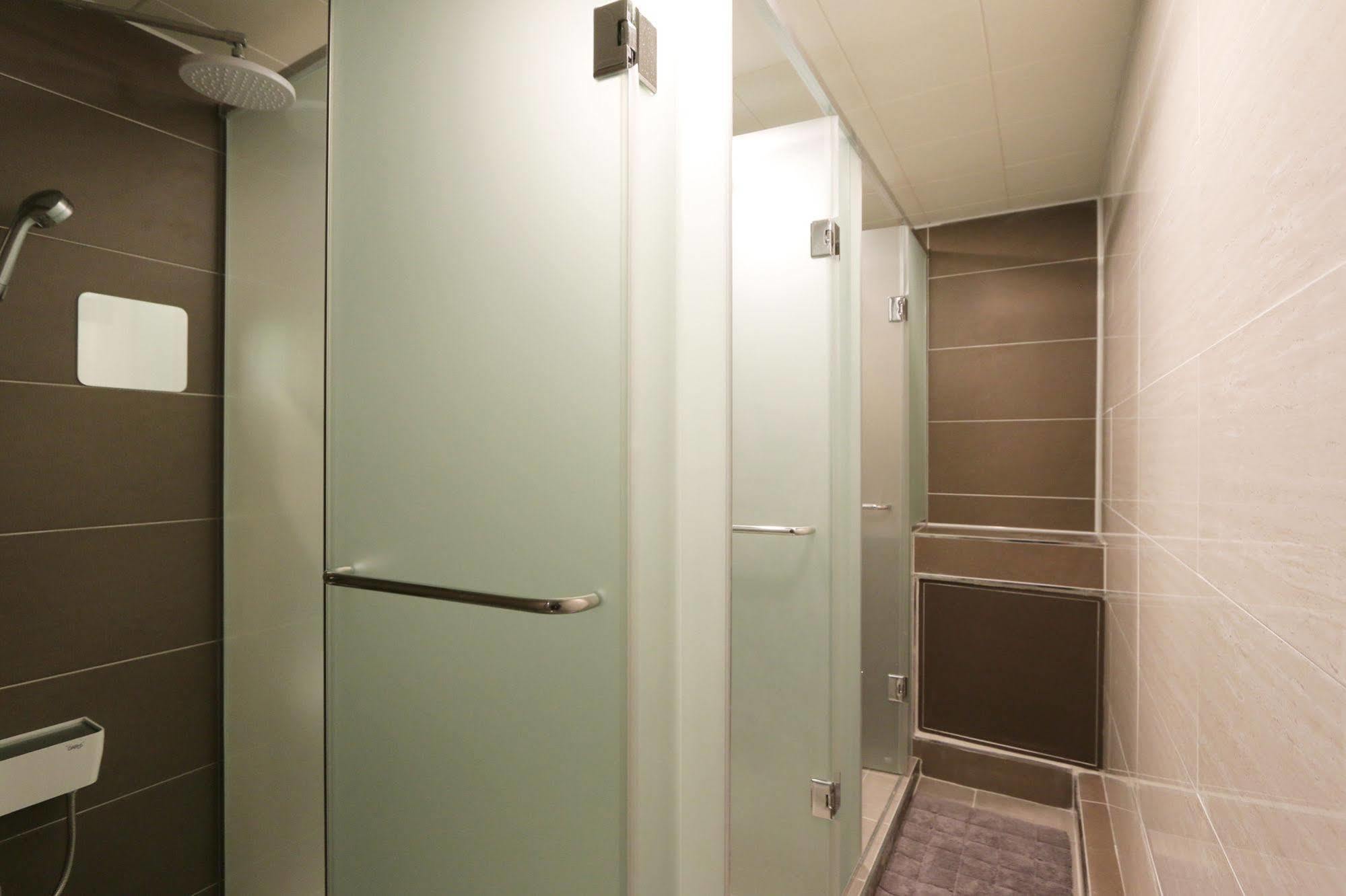 Blueboat Hostel Гиеонгджу Екстериор снимка
