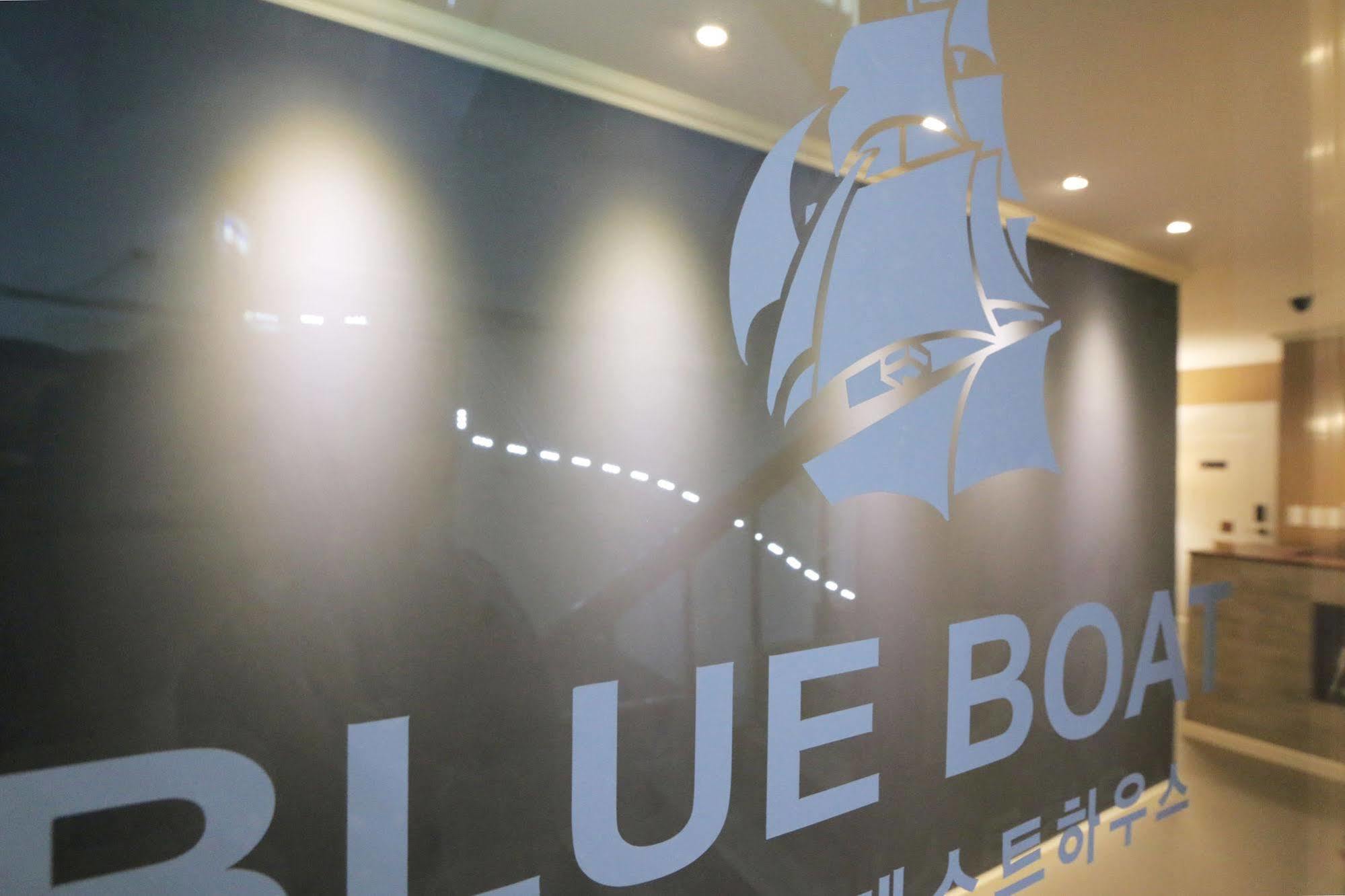 Blueboat Hostel Гиеонгджу Екстериор снимка