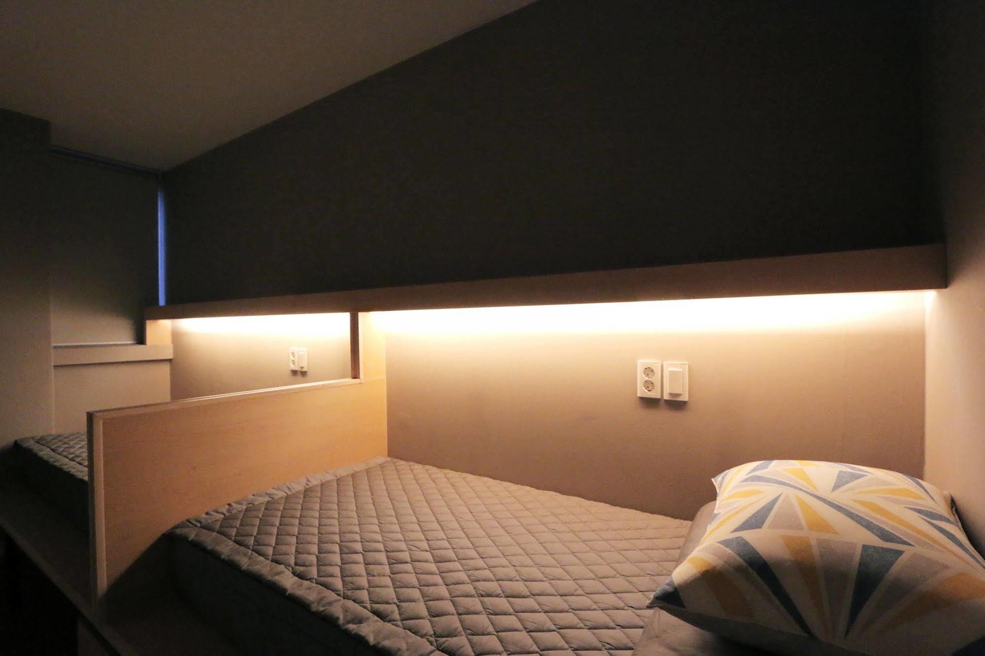 Blueboat Hostel Гиеонгджу Екстериор снимка